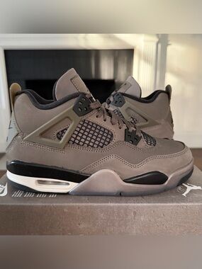 Air Jordan 4 “Cave Stone” - GS Size 6.5Y - (IB4171-200)